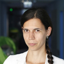dr. Veres Éva Dorottya portré