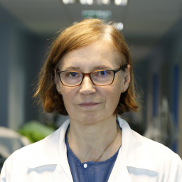 dr. Szilárd Mónika Mária portré