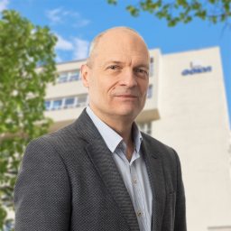 Dr_Andreka_Peter másolat.jpg