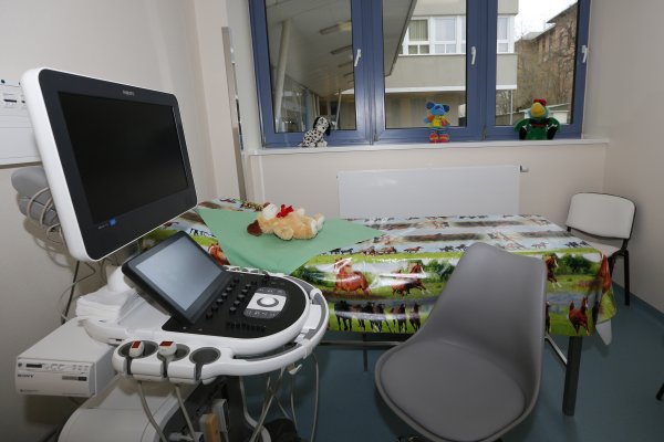 Felújított Gyermek ambulancia Ultrahang géppel